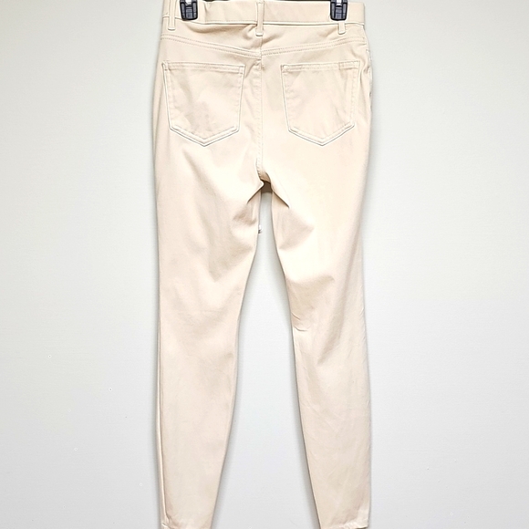 Cream Color Skinny Pull On Jeggings Size 8-10, Medium - Picture 3 of 10